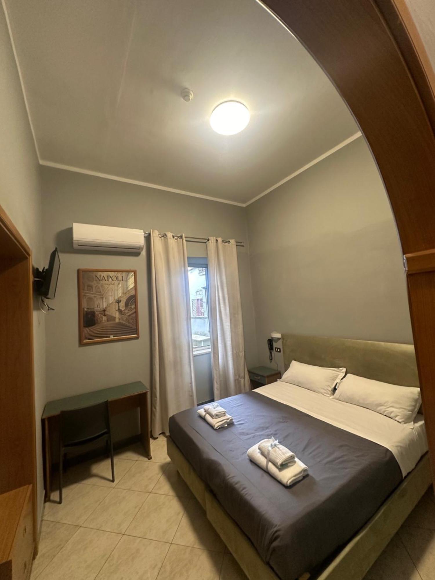 Smart Station Hotel 那不勒斯 外观 照片