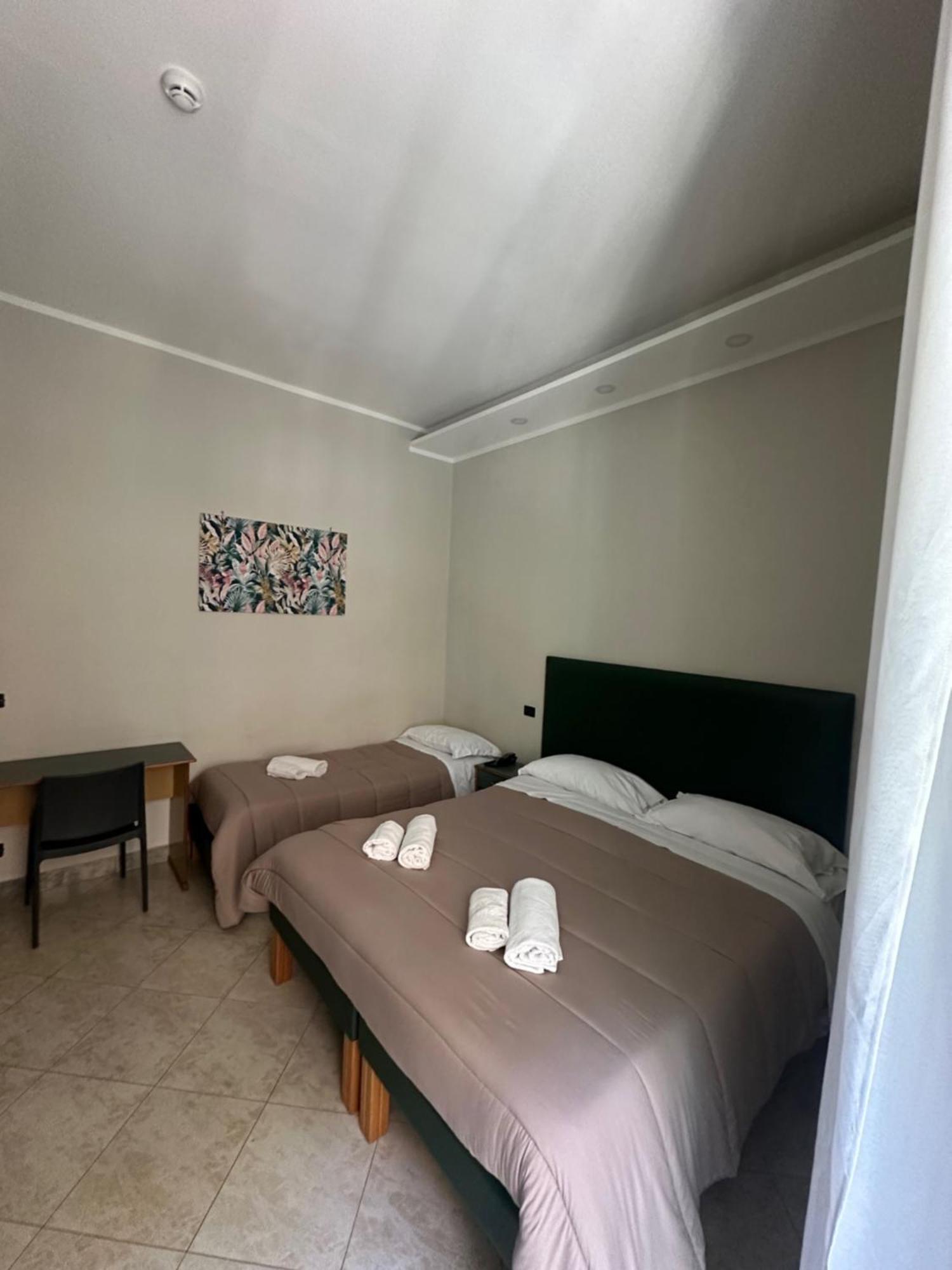 Smart Station Hotel 那不勒斯 外观 照片