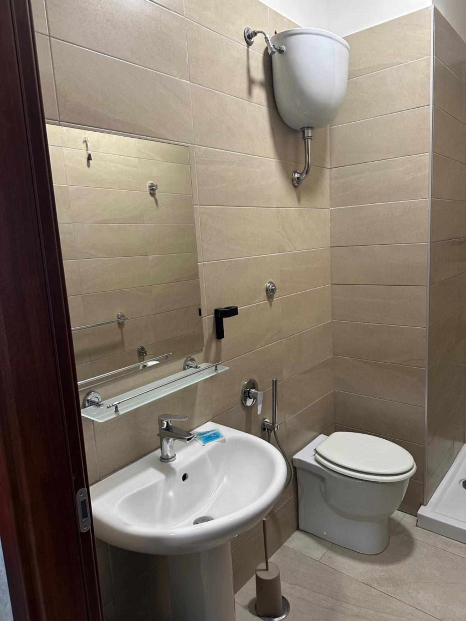 Smart Station Hotel 那不勒斯 外观 照片